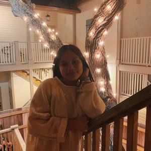 Meet your Posher, Andrea